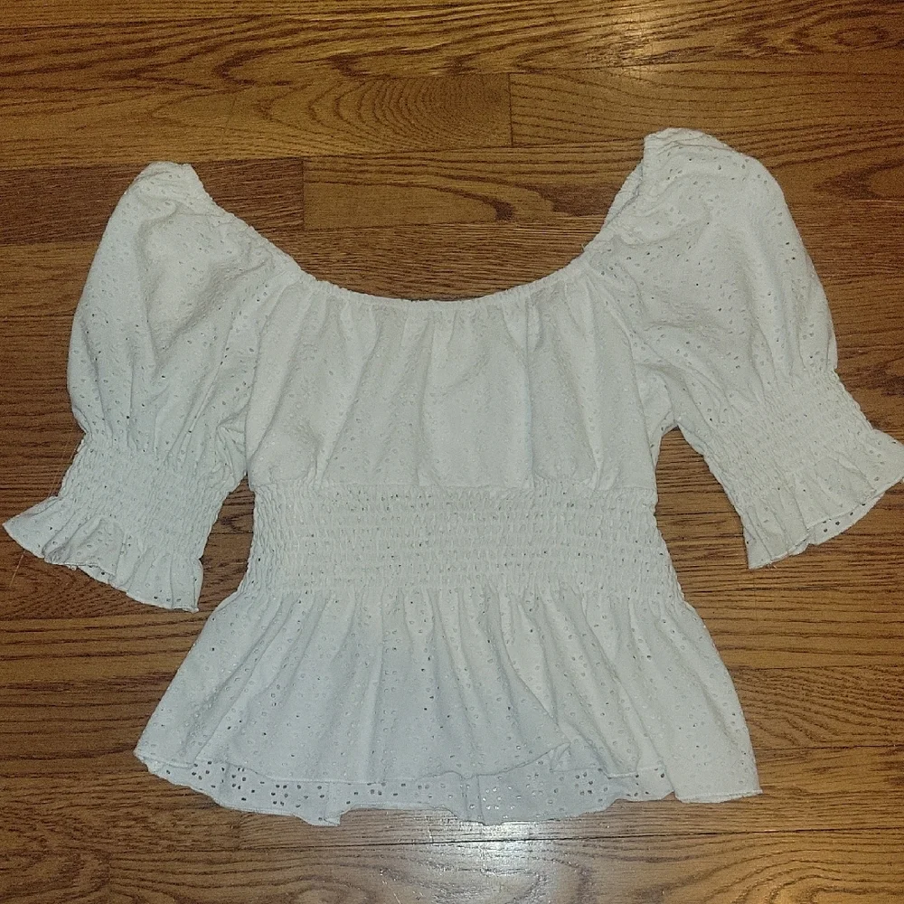 White Eyelet Women's Top - Picture 3 of 5